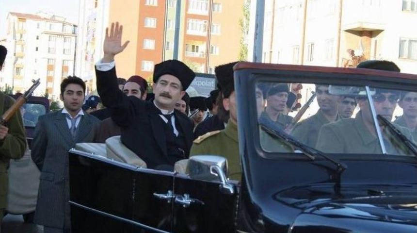 Atat&uuml;rk&rsquo;&uuml;n Sivas&rsquo;a Gelişi Temsili Olarak Canlandırıldı