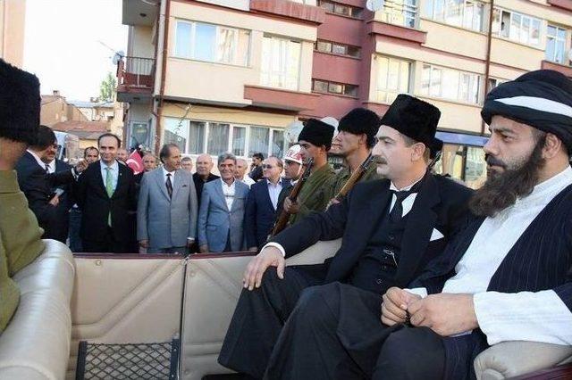 Atatürk’ün Sivas’a Gelişi Temsili Olarak Canlandırıldı