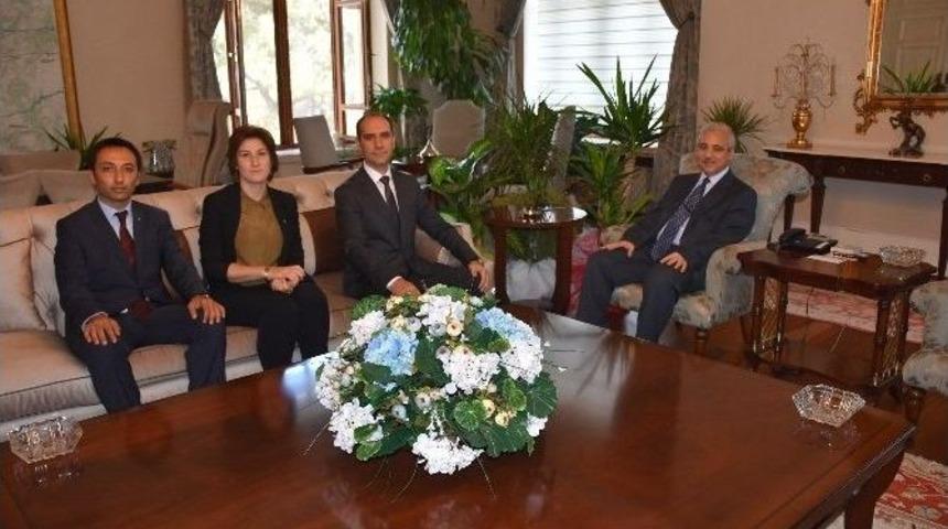 Vali G&uuml;ven&ccedil;er Konuklarını Ağırladı
