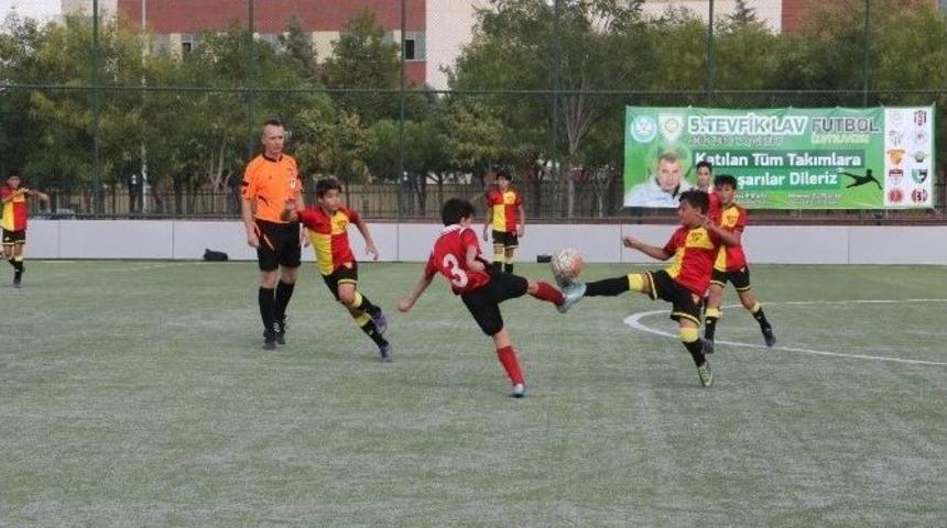 Tevfik Lav Futbol Turnuvası Başladı