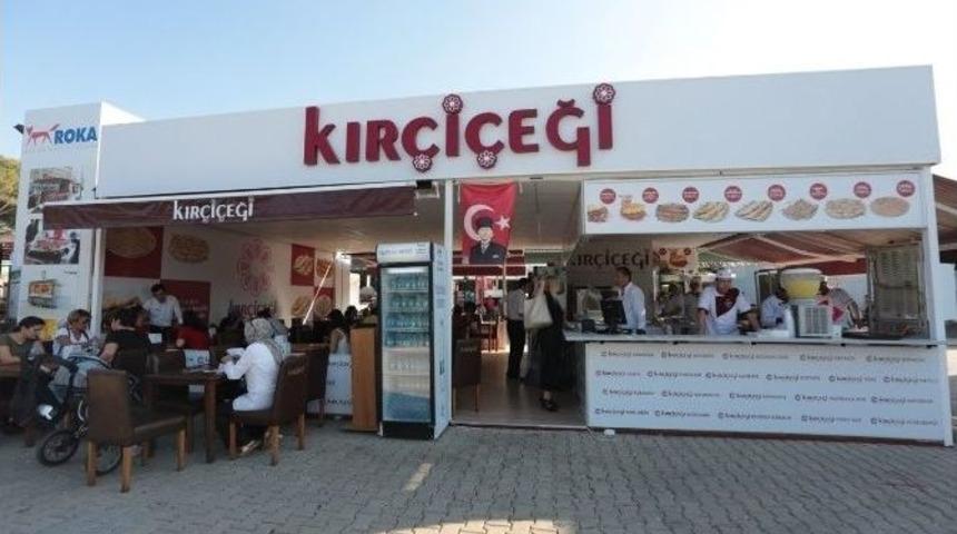 Fuarda Kır&ccedil;i&ccedil;eği R&uuml;zgarı