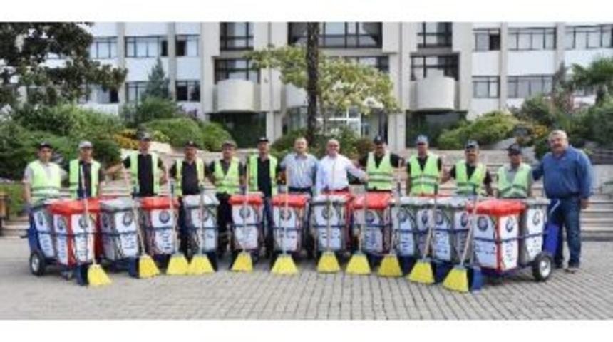 Salihli’de Caddeler Pırıl Pırıl