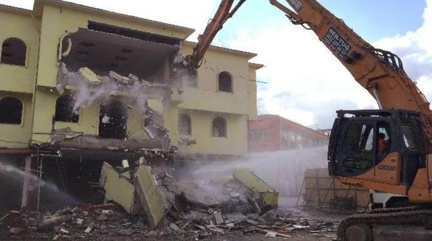 &Uuml;sk&uuml;dar Meydan Projesi Start Aldı