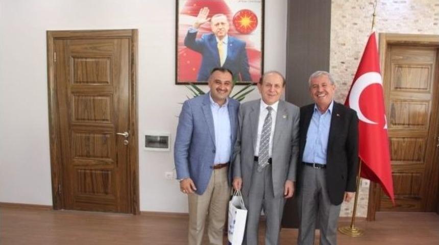 Anayasa Komisyonu Eski Başkanı Burhan Kuzu Memleketi Develi&rsquo;yi Ziyaret Etti