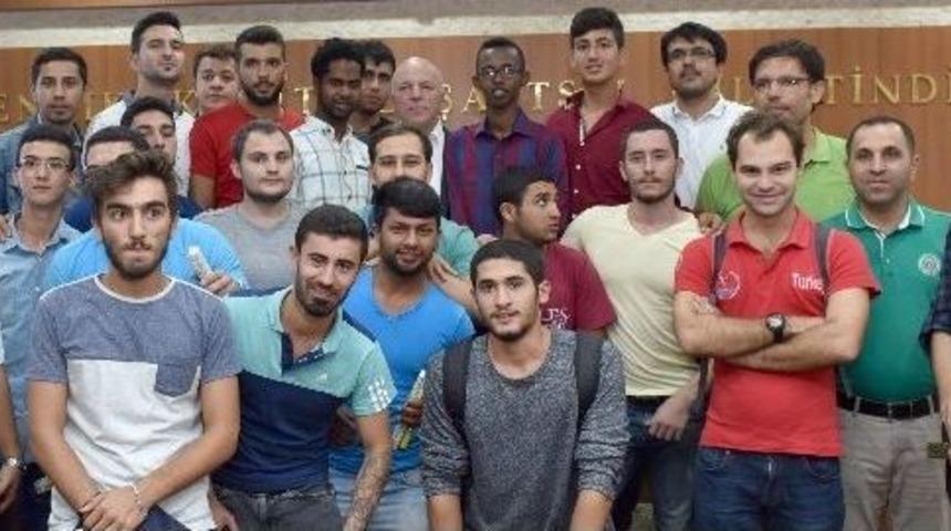 Başkan Sekmen Gen&ccedil;lere Erzurum&rsquo;u Anlattı