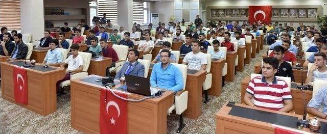 Başkan Sekmen Gençlere Erzurum’u Anlattı