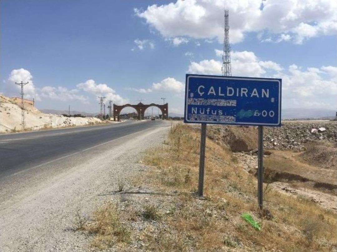 &Ccedil;aldıran-doğubayazıt Yolu Ulaşıma Kapatıldı
