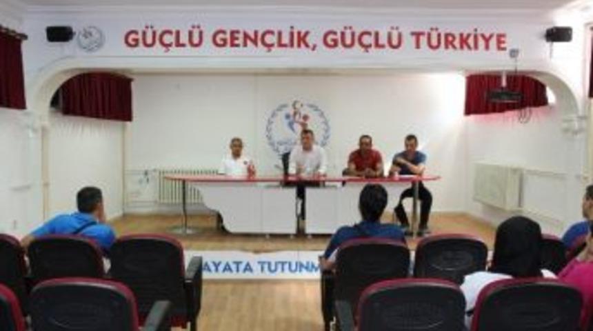 Karaman&rsquo;da Antren&ouml;rler Toplantısı Yapıldı