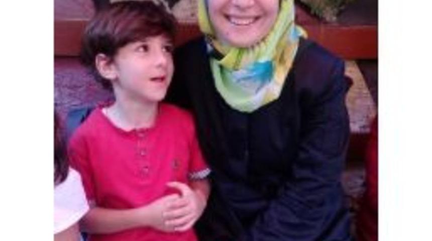 Yazar Selcen Y&uuml;ksel Arvas Sevenleriyle Buluştu