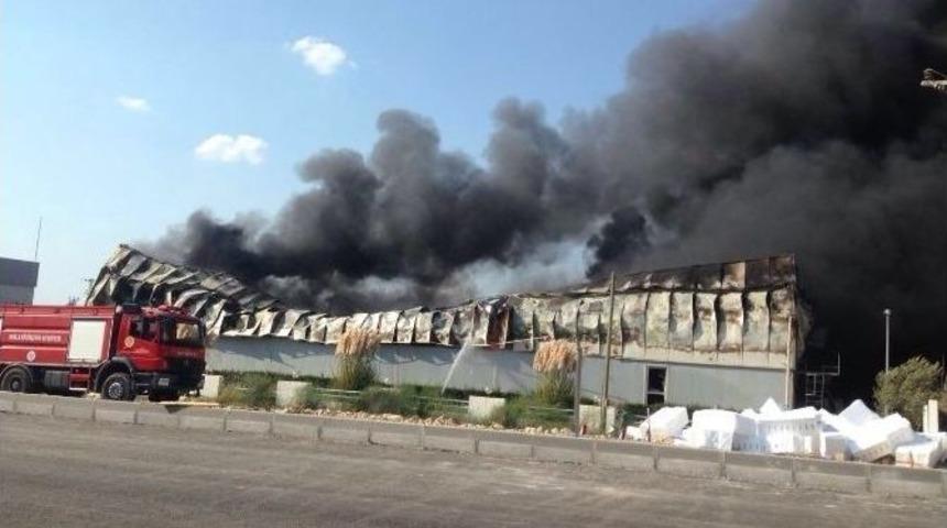 Milas&rsquo;ta Yangın Fabrikayı K&uuml;l Etti