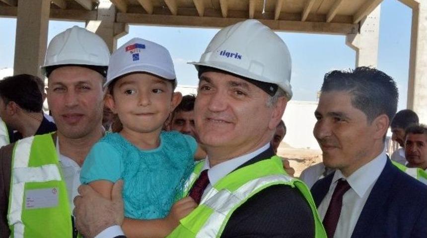 Bakan &Ouml;zl&uuml;, Osb Ve Tillo İl&ccedil;esini Ziyaret Etti