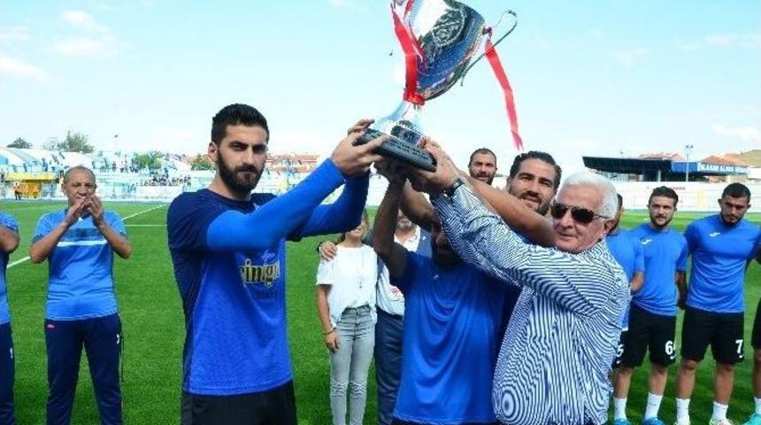 Şampiyon K&uuml;tahyaspor Kupasına Kavuştu