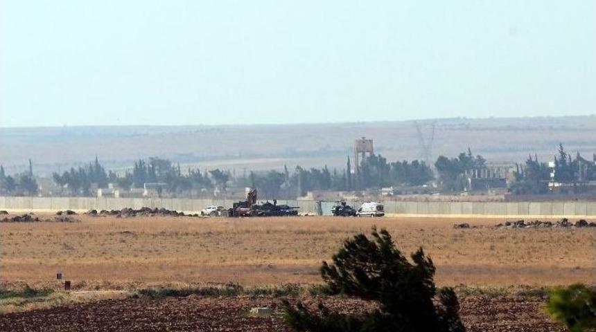 Kilis &Ccedil;obanbey Sınırında Hareketlilik