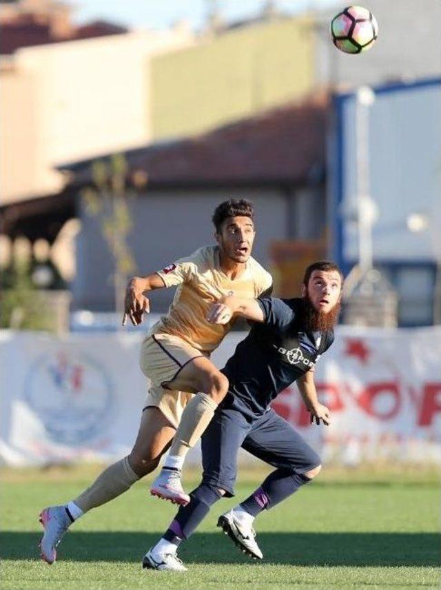 Osmanlıspor, U21 Takımıyla Hazırlandı