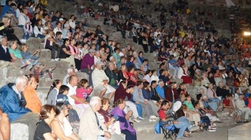 Ayvalık&rsquo;ta Tango Ve Aşk Gecesi