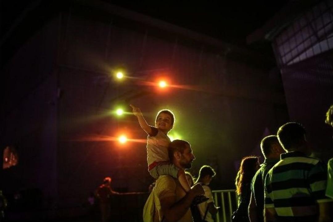 U&ccedil;manın Sonsuz Mutluluğu: Globe