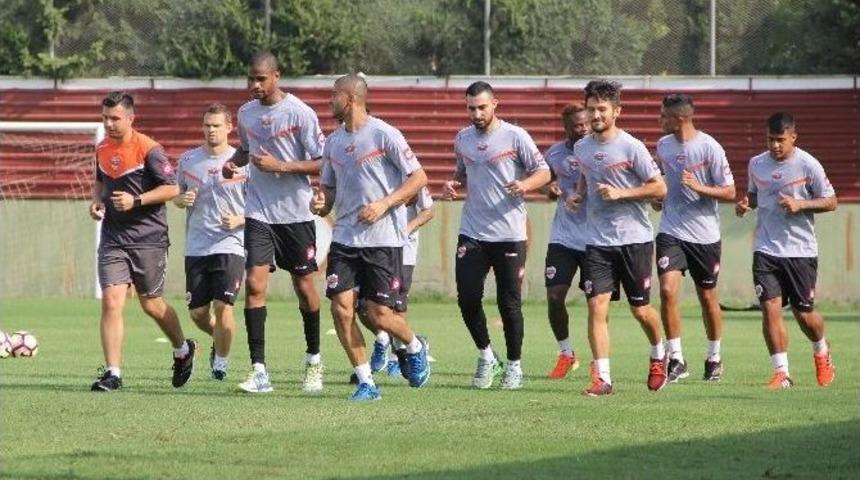 Adanaspor, Gaziantepspor Ma&ccedil;ı Hazırlıklarını S&uuml;rd&uuml;r&uuml;yor