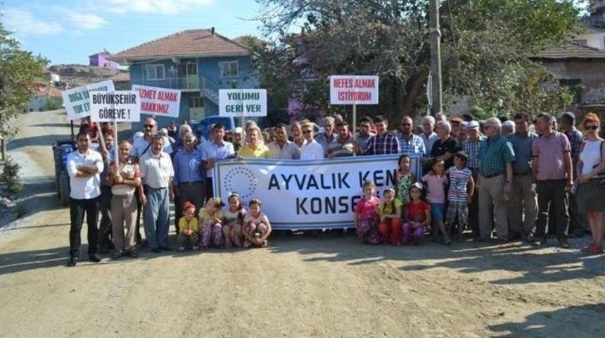 Ayvalık Kent Konseyi K&ouml;y Yollarına El Attı