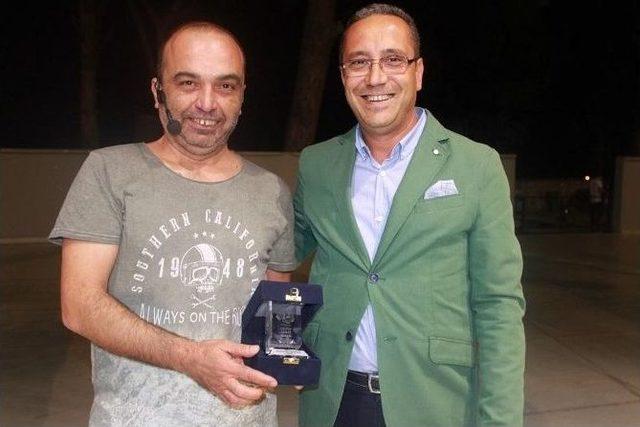 Ayvalık&rsquo;ta Mahşer-i C&uuml;mb&uuml;ş R&uuml;zg&acirc;rı Esti 3