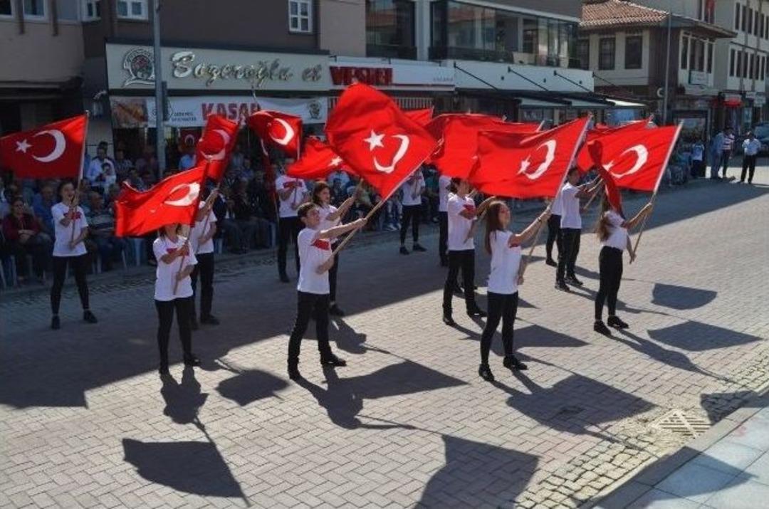 Kula&rsquo;da, Kurtuluş Coşkusu