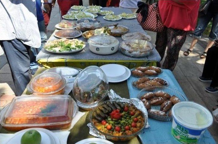 Edremit’te Zeytinyağlı Yemek Yarışması Yapıldı G1