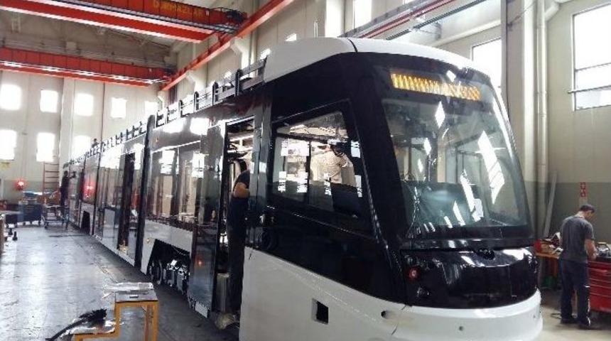 Akçaray Tramvay Vagonlarının İlki Hazır