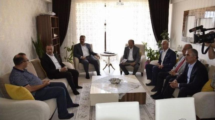 Ak Partili Milletvekillerden Demokrasi Şehidi Çopur’un Ailesine Ziyaret