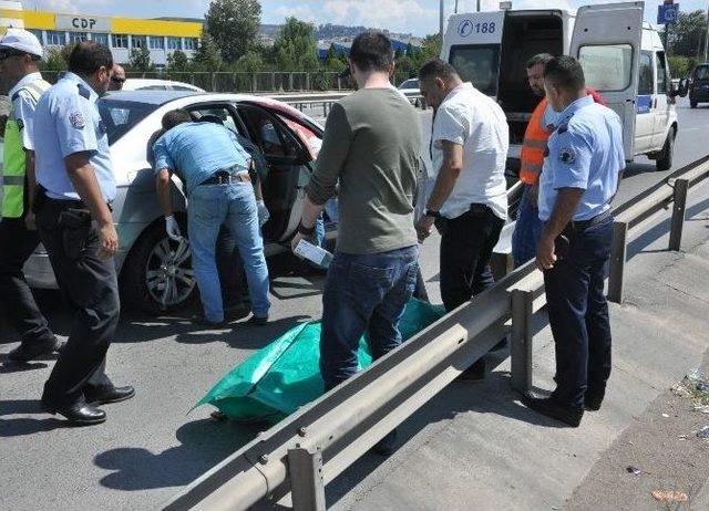 Asayiş Uygulamasında Durdurulan Lüks Otomobilden Ceset Çıktı