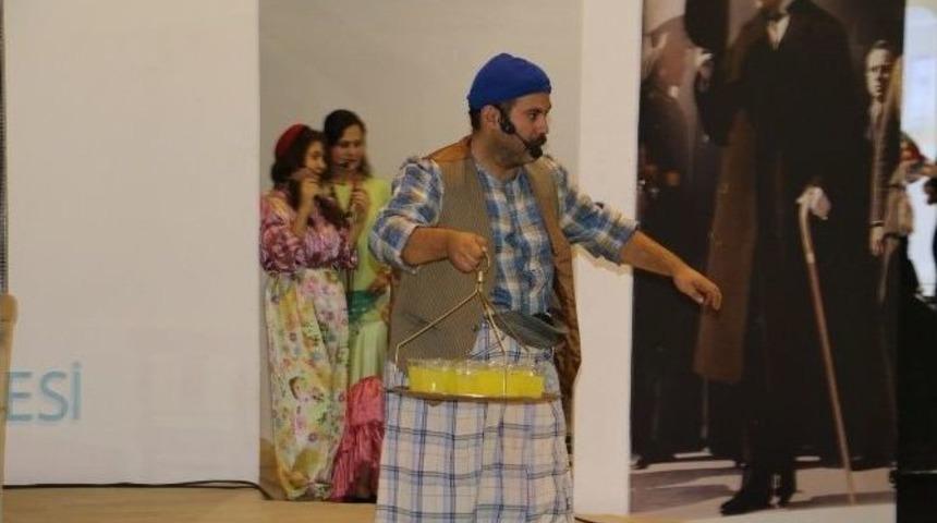 Şehir Tiyatrosuna İzmir&rsquo;de Yoğun İlgi