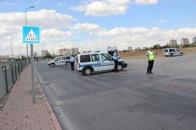 Yol Kenarına Bırakılan Tüp Korku Yaşattı