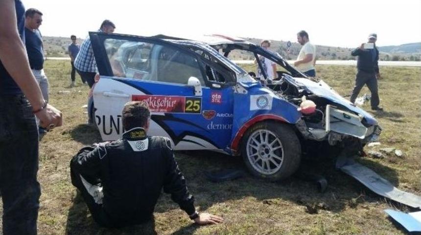 Ralli&rsquo;deki Kaza Anı Kamerada