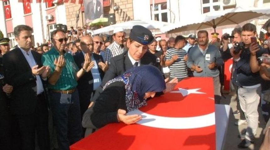 Şehit Uzman &Ccedil;avuş Yavuz, Son Yolculuğuna Uğurlandı