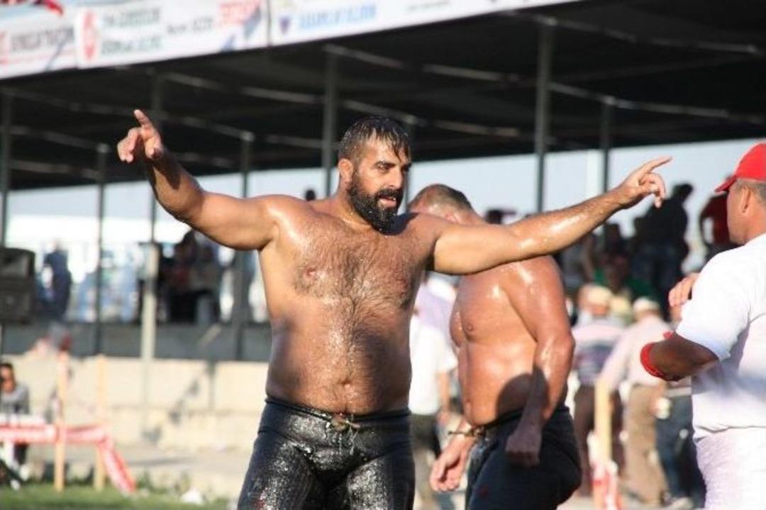Kel Ali&ccedil;o G&uuml;reşleri&rsquo;nde Başpehlivan &Uuml;nal Kahraman Oldu