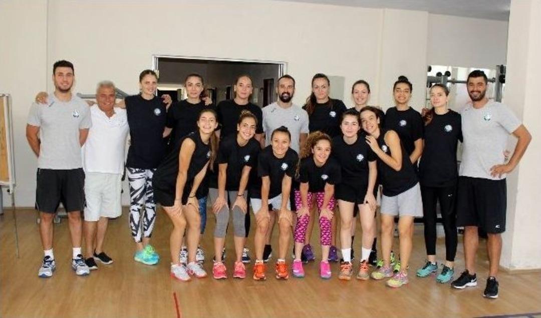 Salihli Filede Sıkı &Ccedil;alışıyor