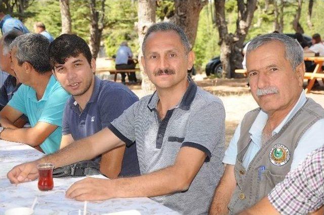 Erdemli Orman İşletme Personeli Piknikte Buluştu