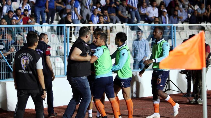 B&uuml;y&uuml;kşehir Belediye Erzurumspor'dan Emre Bel&ouml;zoğlu'na tepki