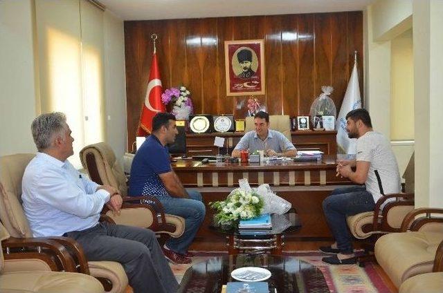 Spor İl Müdürü Ataşbak, Yüksel Gençlikspor Yöneticilerini Kabul Etti