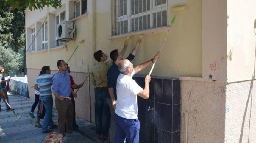 Vekil &Ccedil;am Gen&ccedil;lerle Okul Boyadı