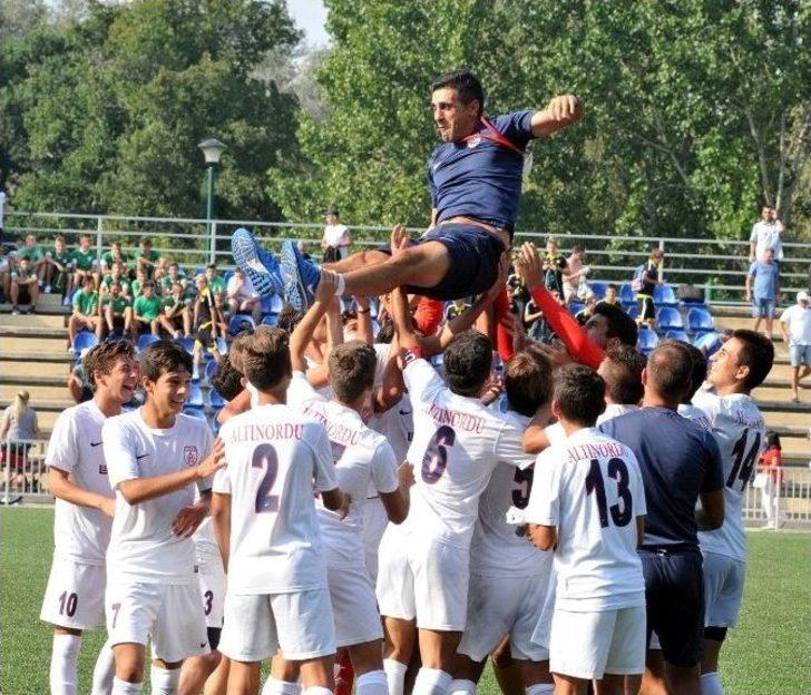 Altınordu’ya İki Kupa, Dört Ödül G3