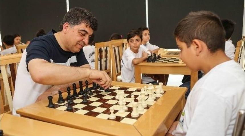 Şehitkamil Satran&ccedil; Merkezi Başarı Ve Yeteneği Buluşturuyor