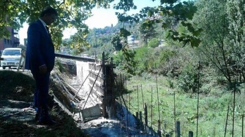 Başkan Şahin, Mahallelerdeki &Ccedil;alışmaları Yerinde İnceledi