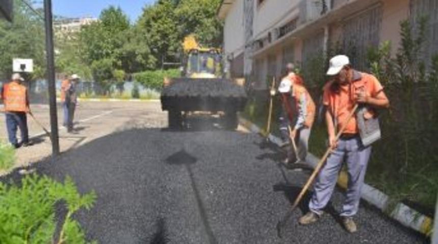 Diyarbakır&rsquo;da 19 Okulun Bah&ccedil;esi Asfaltlandı