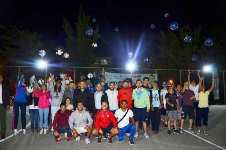 Bozüyük Belediyesi Plaj Voleybolu Ve Sokak Basketbolu Turnuvaları Lazer Show İle Sona Erdi G2