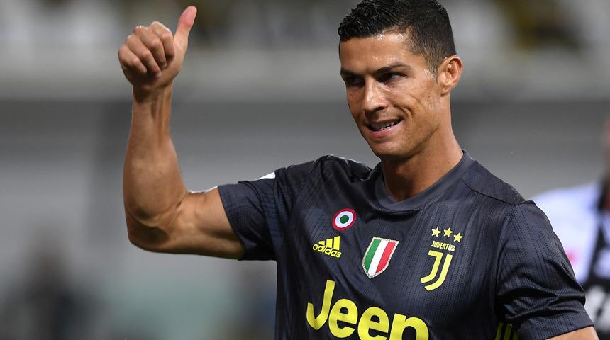 Cristiano Ronaldo Serie A'daki 10 takımın toplam &ouml;dediğinden daha fazla maaş kazanıyor