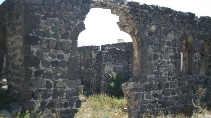 Kars&rsquo;ta Tarih G&uuml;n Y&uuml;z&uuml;ne &Ccedil;ıkıyor