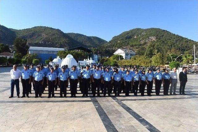 Fethiye Belediyesi Zabıtasından Şehitlere Saygı!