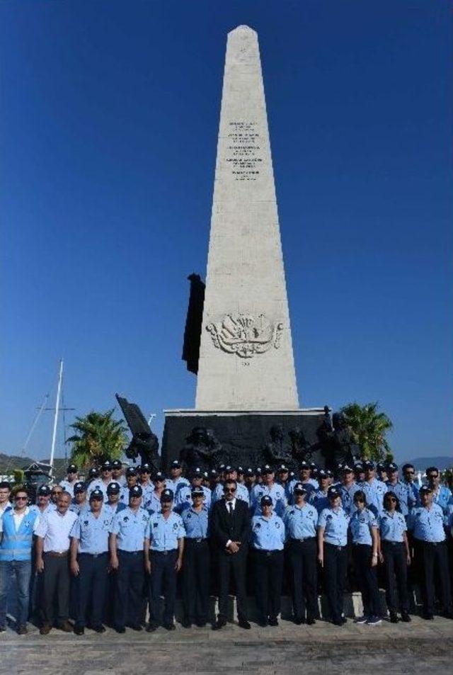 Fethiye Belediyesi Zabıtasından Şehitlere Saygı!