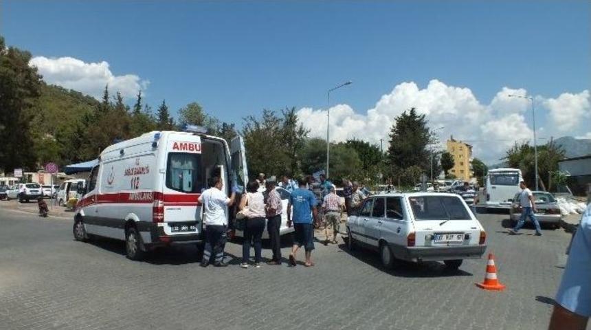 Otomobiller &Ccedil;arpıştı: 1 Yaralı