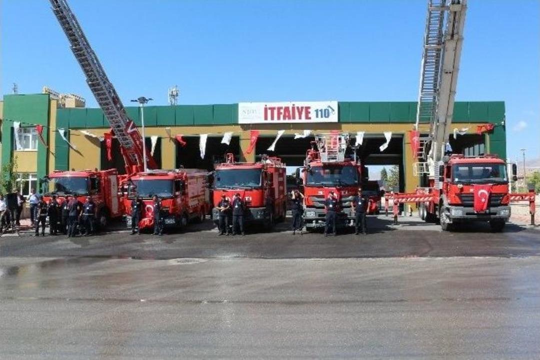 Niğde Belediyesi İtfaiye Filosuna 2 Ara&ccedil; Daha Eklendi