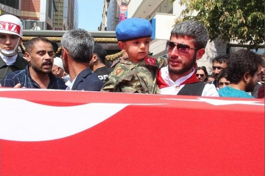 Elazığlı Şehit Uzman &Ccedil;avuş, Son Yolculuğuna Uğurlandı